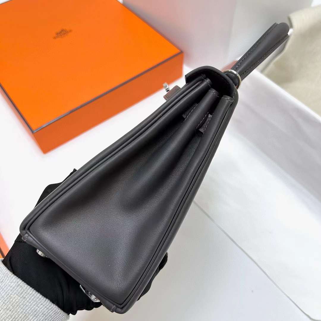 Hermès（爱马仕）Kelly 凯莉包 Swift 8F 锡器灰 银扣 25cm 全手工蜡线缝制 Phw