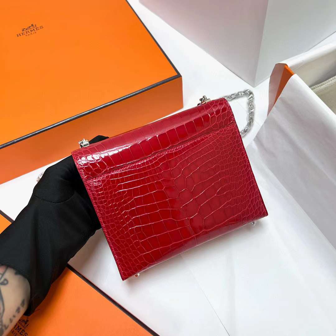 Hermès（爱马仕）Verrou 机枪包 亮面美洲鳄鱼 Ck95 法拉利红 银扣 17.5cm 全手工蜡线缝制 Phw