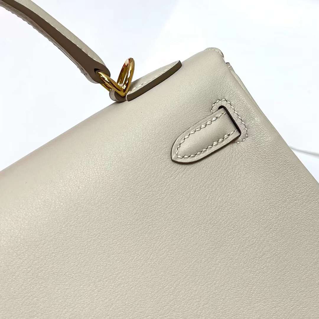 Hermès（爱马仕）Kelly 凯莉包 Swift Ck10 奶昔白 金扣 25cm 全手工蜡线缝制 Ghw