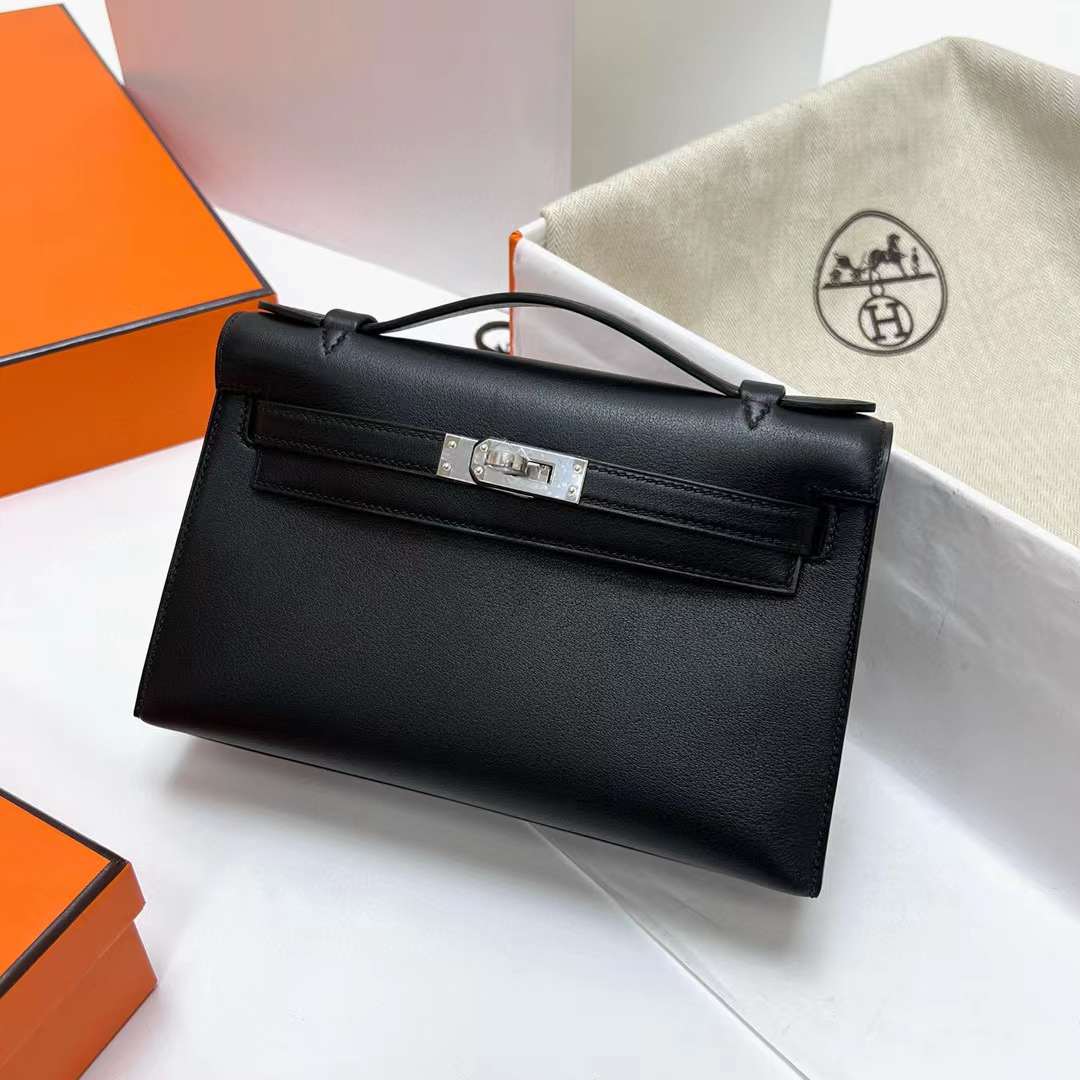Hermès（爱马仕）Mini Kelly Pochette Swift Ck89 黑色 银扣 22cm 全手工蜡线缝制 Phw