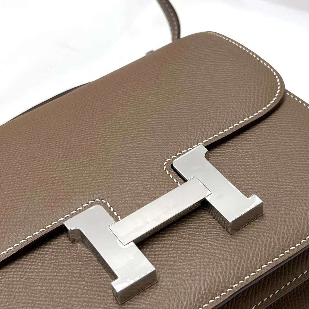 Hermès（爱马仕）Constance 空姐包 Epsom Ck18 大象灰 银扣 19cm 全手工蜡线缝制 Phw