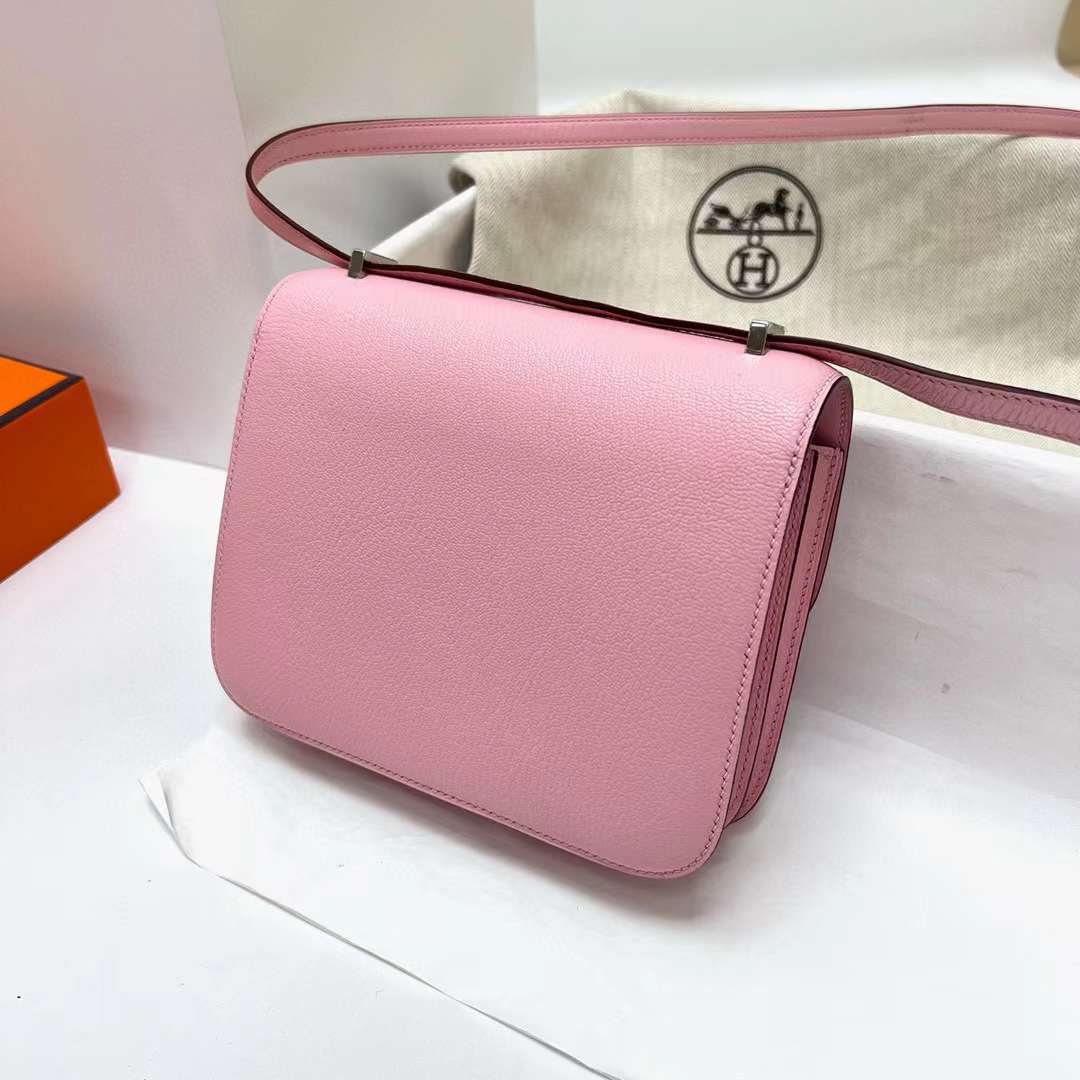 Hermès（爱马仕）Constance 空姐包 Chevre 进口山羊皮 3Q 新粉色 银扣 19cm 全手工蜡线缝制 Phw