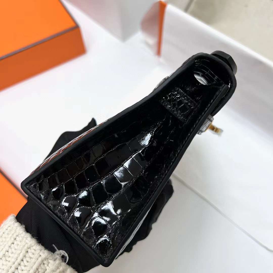 Hermès（爱马仕）Mini Kelly Pochette 亮面美洲鳄鱼 Shiny alligator crocodile ck89 黑色 金扣 22cm 全手工蜡线缝制 Ghw