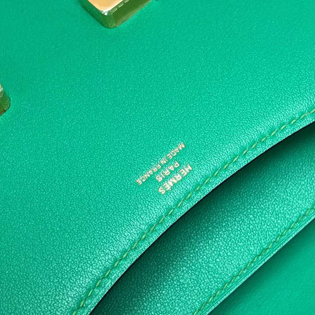 Hermès（爱马仕）Constance 康斯坦斯 Swift 6W 薄荷绿 金扣 19cm 全手工蜡线缝制 Ghw