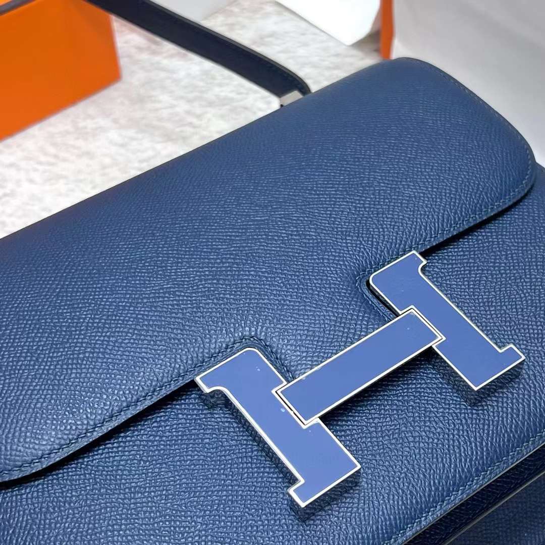 Hermès（爱马仕）Constance 康斯坦斯 Epsom皮 S4 深邃蓝 珐琅扣 24cm 全手工蜡线缝制