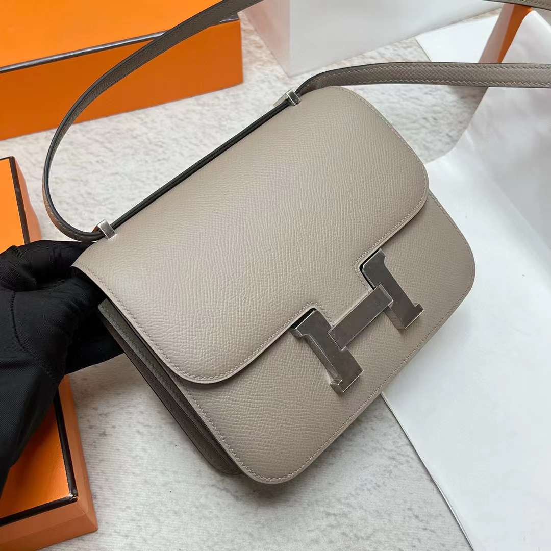 Hermès（爱马仕）Constance 康斯坦斯 Epsom M8 沥青灰 银扣 19cm 全手工蜡线缝制 Phw