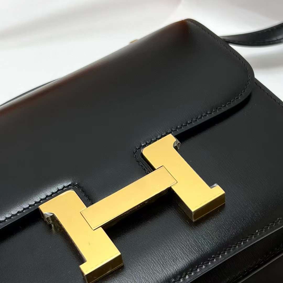 Hermès（爱马仕）Constance 空姐包 Box皮 Ck89 黑色 金扣 19cm 全手工蜡线缝制 Ghw