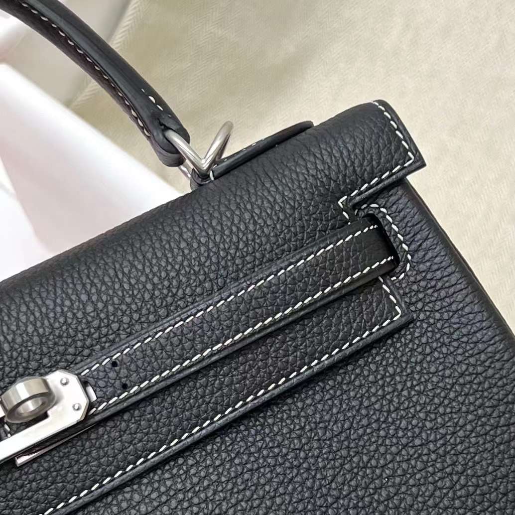 Hermès（爱马仕）Kelly 凯莉包 Togo皮 Ck89 黑色 磨砂银扣 25cm 全手工蜡线缝制 Mphw