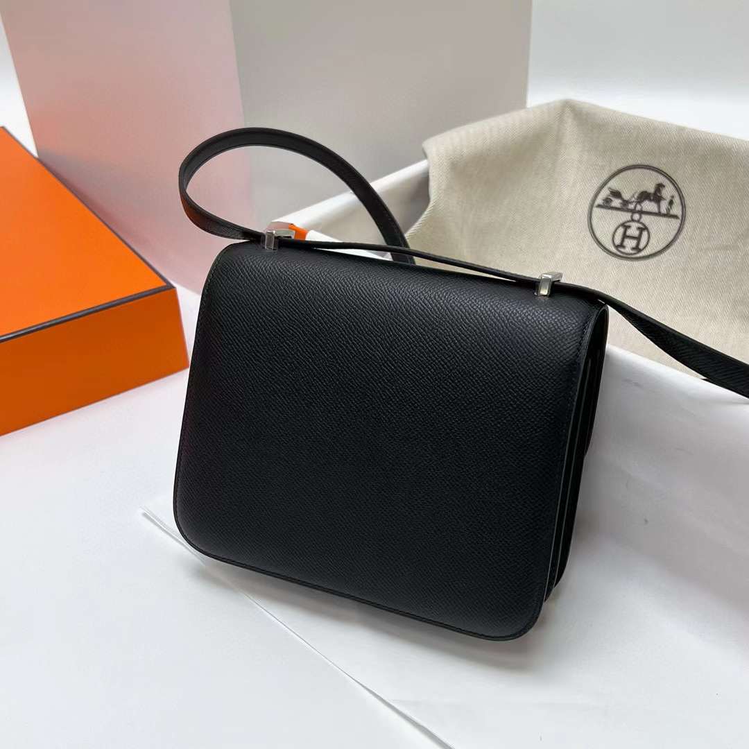 Hermès（爱马仕）Constance 空姐包 Epsom Ck89 黑色 银扣 19cm 全手工蜡线缝制 Phw