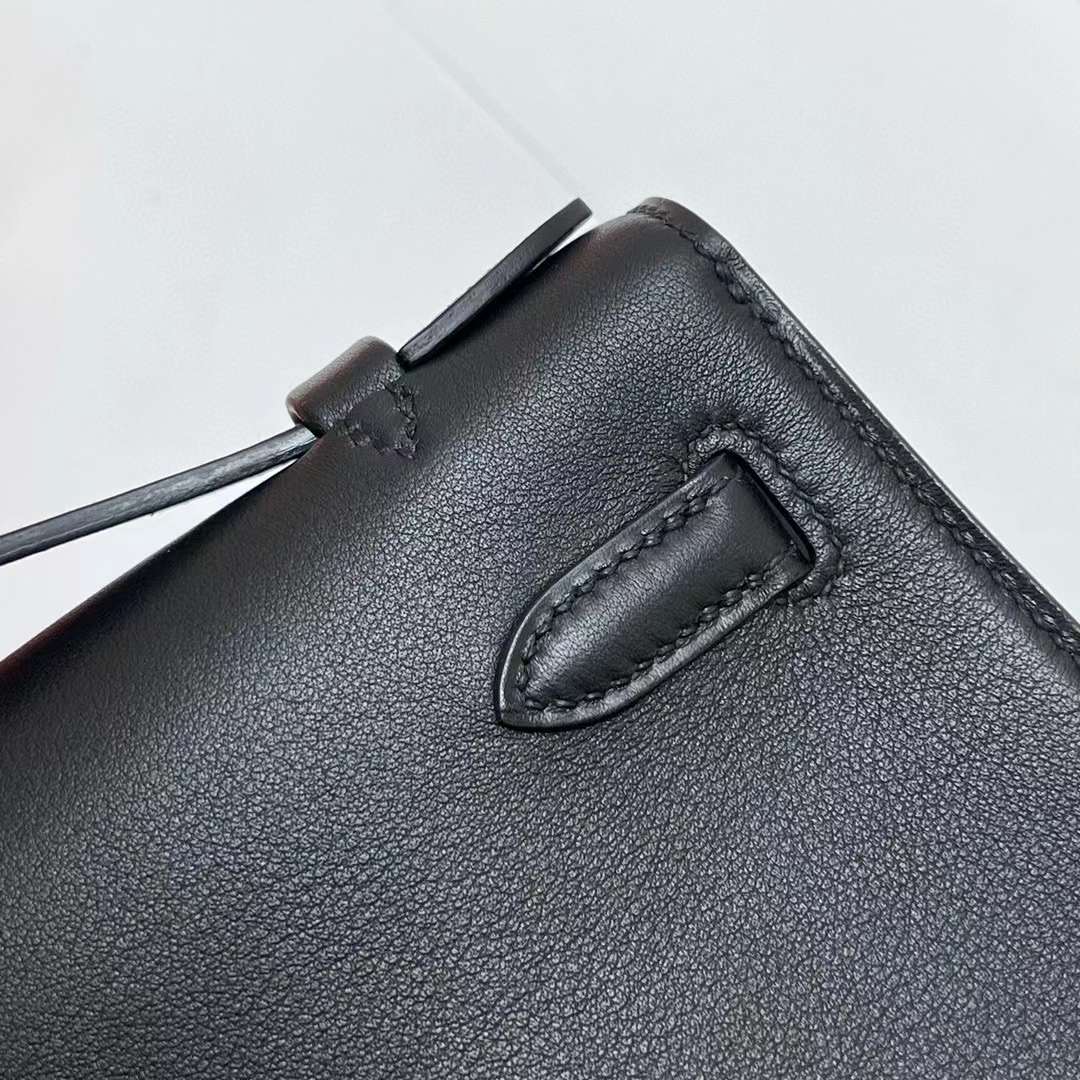 Hermès（爱马仕）Mini Kelly Pochette Swift Ck89 黑色 金扣 22cm 全手工蜡线缝制 Ghw