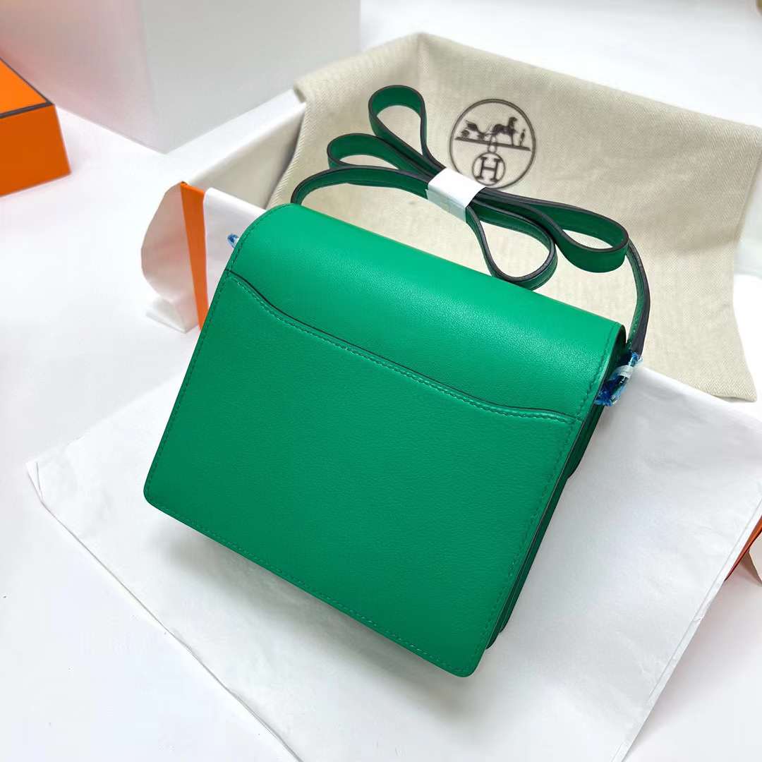 Hermès（爱马仕）Roulis 猪鼻子 Evercolor 6W 薄荷绿 浅金扣 18cm 全手工蜡线缝制