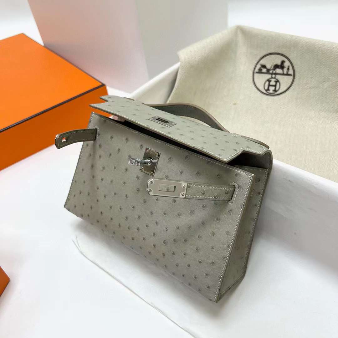 Hermès（爱马仕）Mini Kelly Pochette Ostrich 鸵鸟皮 Ck80 珍珠灰 银扣 22cm 全手工蜡线缝制 Phw