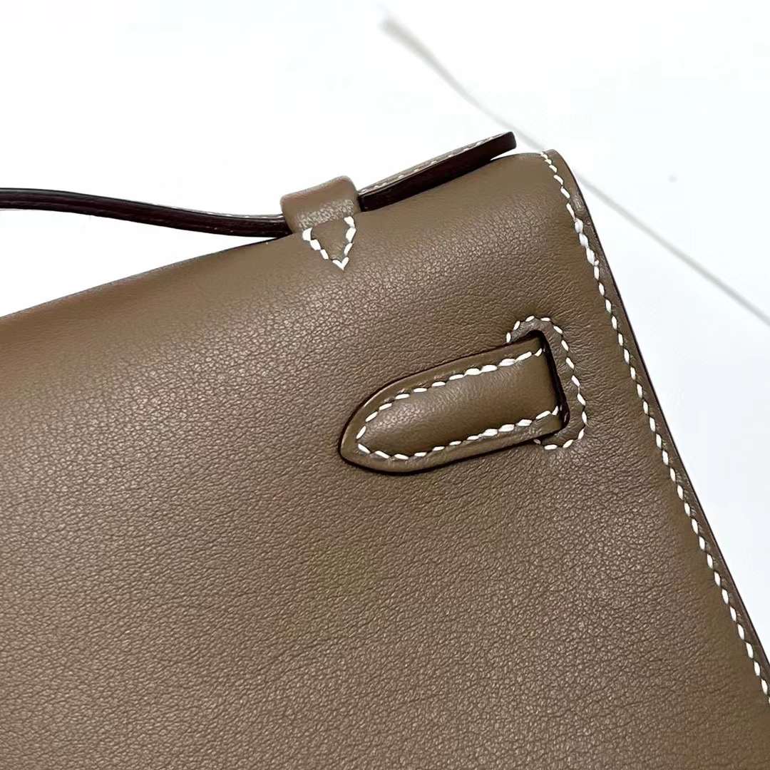 Hermès（爱马仕）Mini Kelly Pochette Swift Ck18 大象灰 内拼 5P 樱花粉 银扣 22cm 全手工蜡线缝制 phw