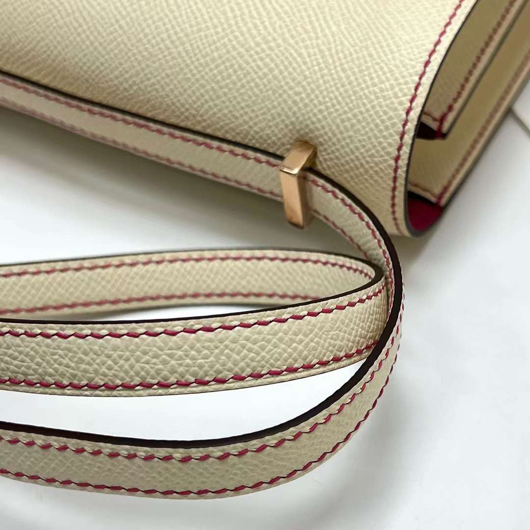 Hermès（爱马仕）Constance 空姐包 Epsom i2 奶油白 内拼 墨西哥粉 玫瑰金扣 19cm 全手工蜡线缝制 Rghw