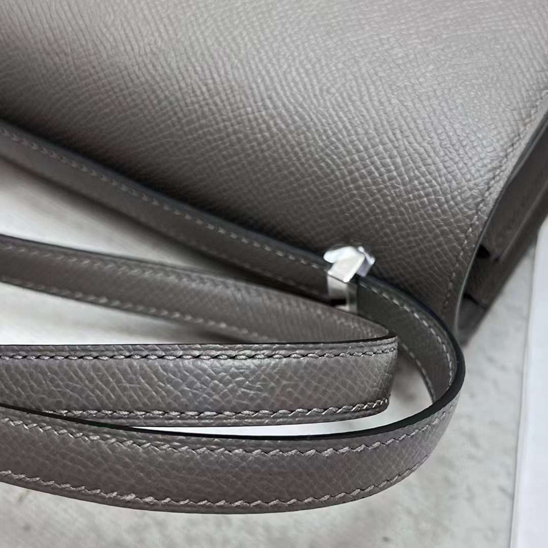 Hermès（爱马仕）Constance 康斯坦斯 19-1 Epsom 0L 积雨云灰 银扣 19cm 全手工蜡线缝制 Phw