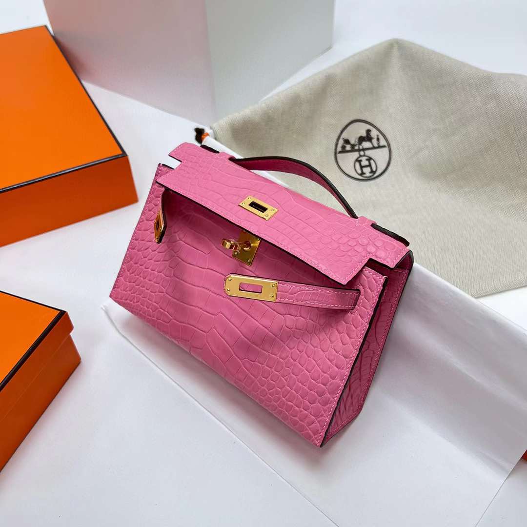 Hermès（爱马仕）Mini Kelly Pochette 雾面美洲鳄鱼 Matte Alligator Crocodile 5P 樱花粉 金扣 22cm Ghw