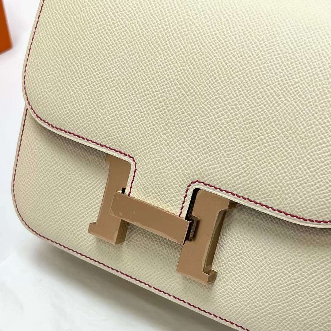 Hermès（爱马仕）Constance 空姐包 Epsom i2 奶油白 内拼 墨西哥粉 玫瑰金扣 19cm 全手工蜡线缝制 Rghw
