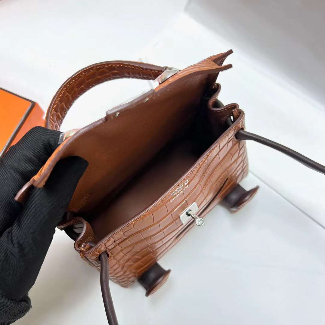 Hermès（爱马仕）Kelly doll 雾面美洲鳄鱼 Matte Alligator Crocodile 拼 Swift Ck37 金棕色 拼 乌木色 银扣 16cm Phw