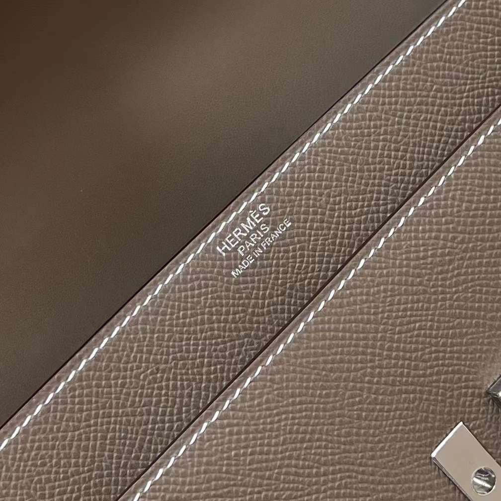 Hermès（爱马仕）Verrou 机枪包 Epsom Ck18 大象灰 银扣 21cm 全手工蜡线缝制 Phw