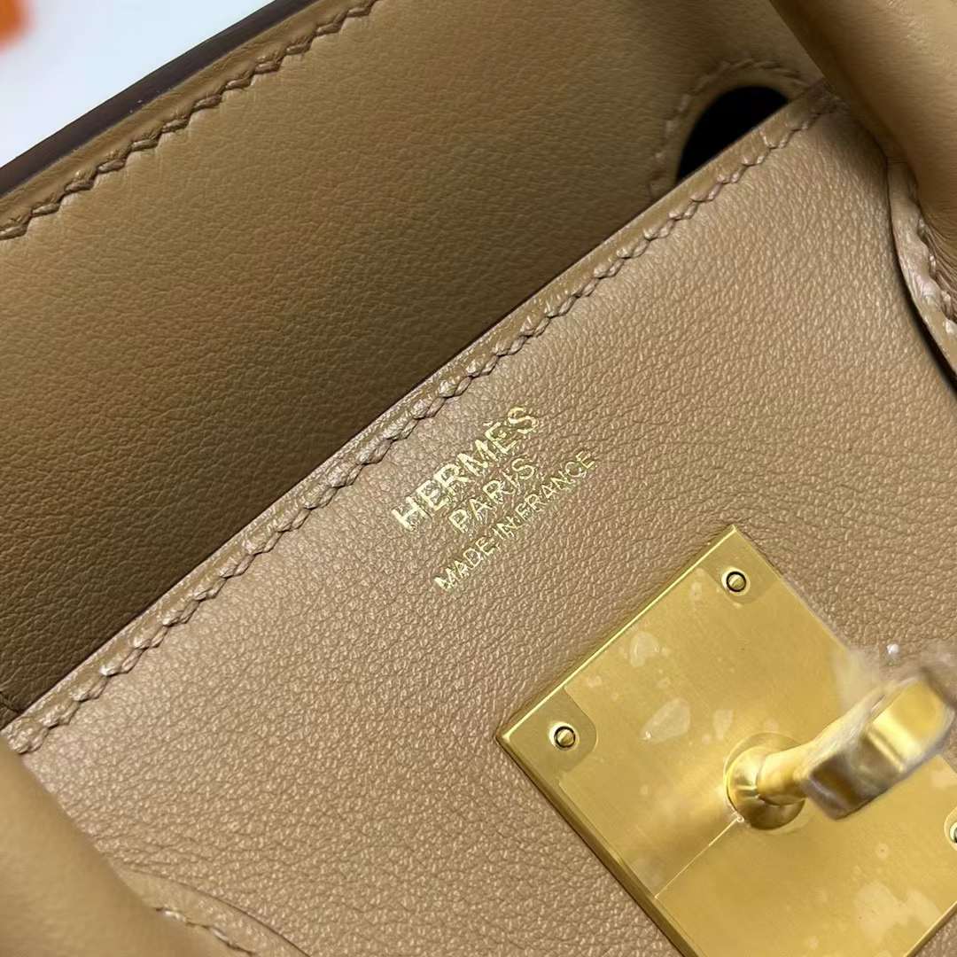 Hermès（爱马仕）Birkin 铂金包 Swift皮 0M 奶茶色 金扣 30cm 全手工蜡线缝制 Ghw