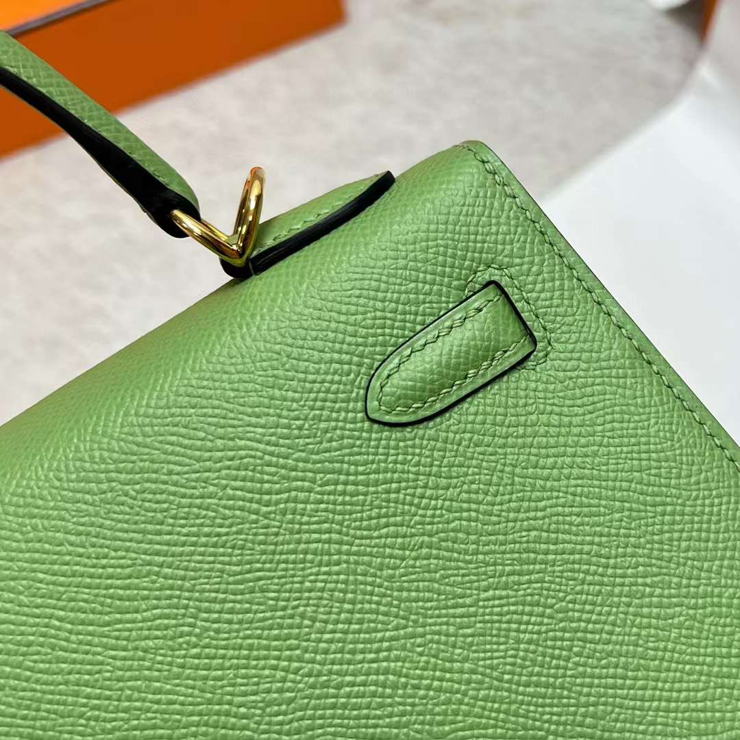Hermès（爱马仕）Kelly 凯莉包 Epsom I3 牛油果绿 金扣 25cm 全手工蜡线缝制 Ghw