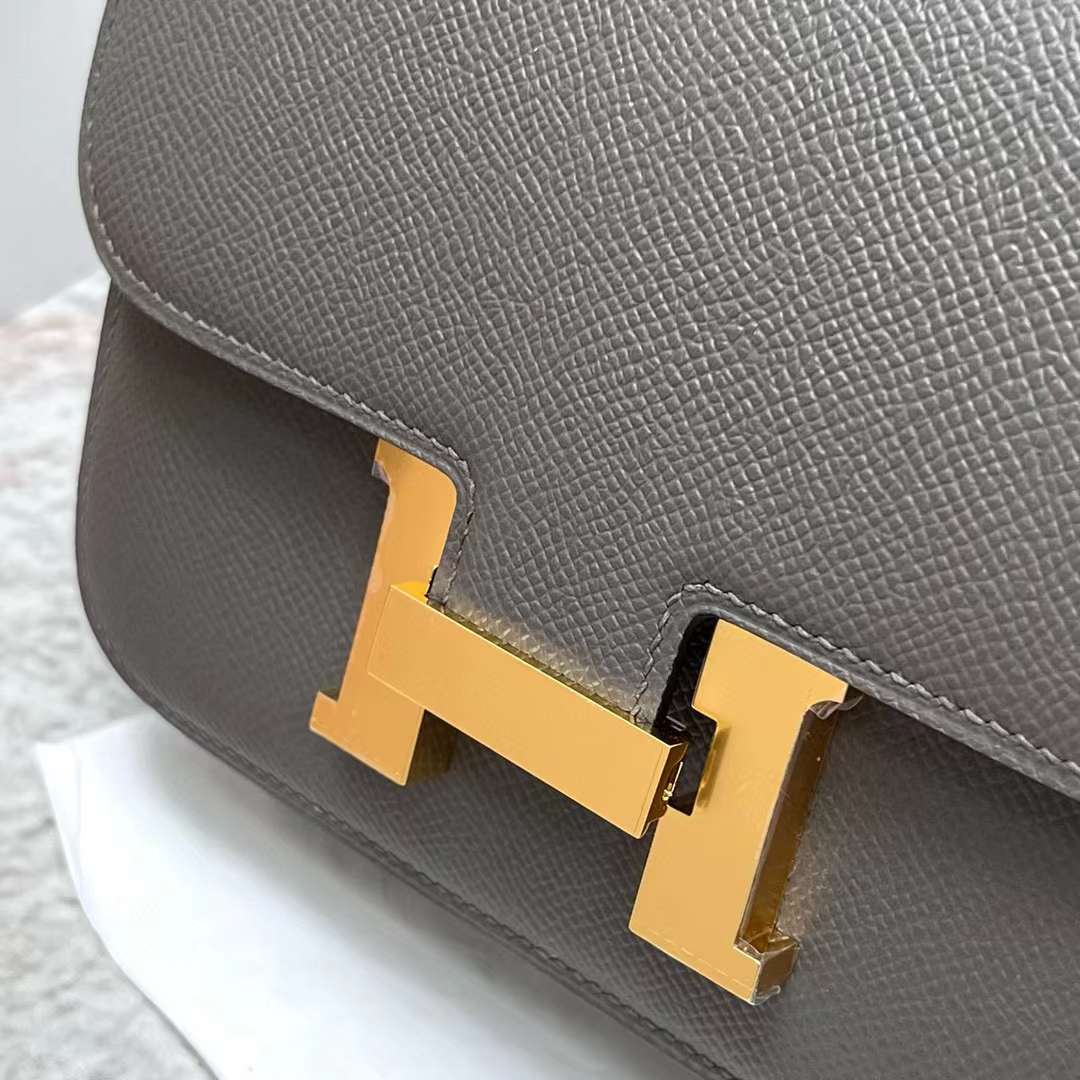 Hermès（爱马仕）Constance 康斯坦斯 Epsom 0L 积雨云灰 金扣 19cm 全手工蜡线缝制 Ghw