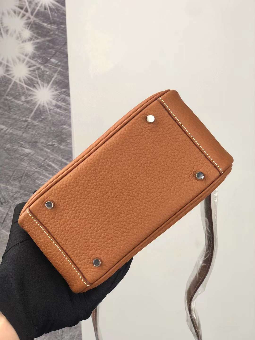 Hermès（爱马仕）Mini Lindy 迷你琳迪包 Clemence 原厂进口大牛皮 Ck37 金棕色 银扣 19cm 全手工蜡线缝制 Phw