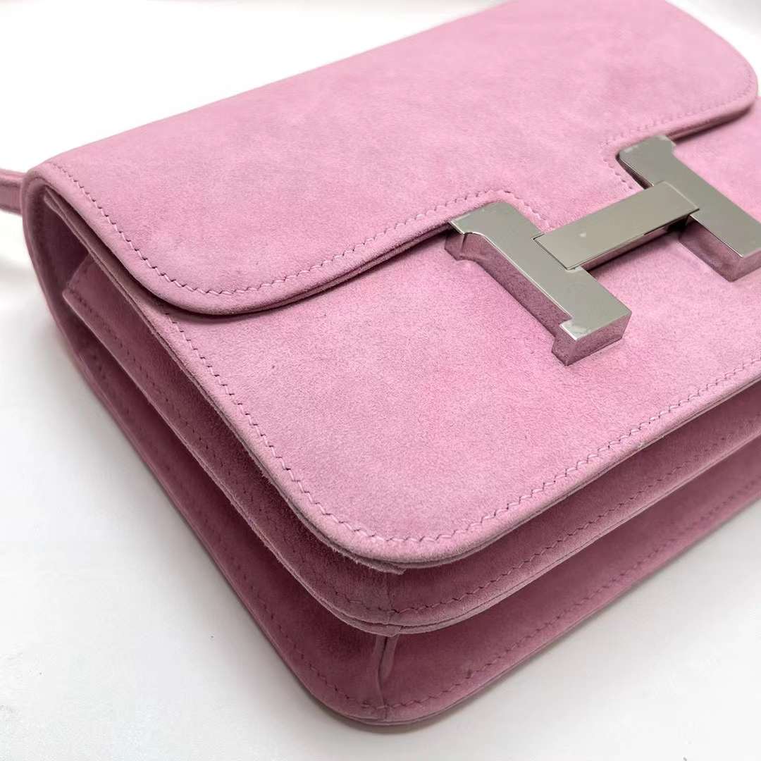 Hermès（爱马仕）Constance 空姐包 Suede 进口麂皮 玫瑰粉 银扣 19cm 全手工蜡线缝制 Phw