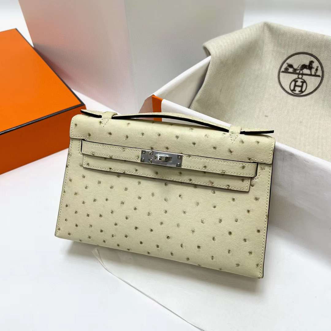Hermès（爱马仕）Mini Kelly Pochette Ostrich 鸵鸟皮 3C 羊毛白 银扣 22cm 全手工蜡线缝制 Phw