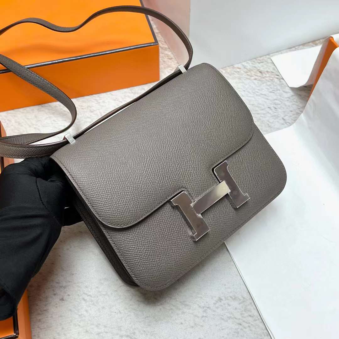 Hermès（爱马仕）Constance 康斯坦斯 Epsom 8F 锡器灰 银扣 19cm 全手工蜡线缝制 Phw