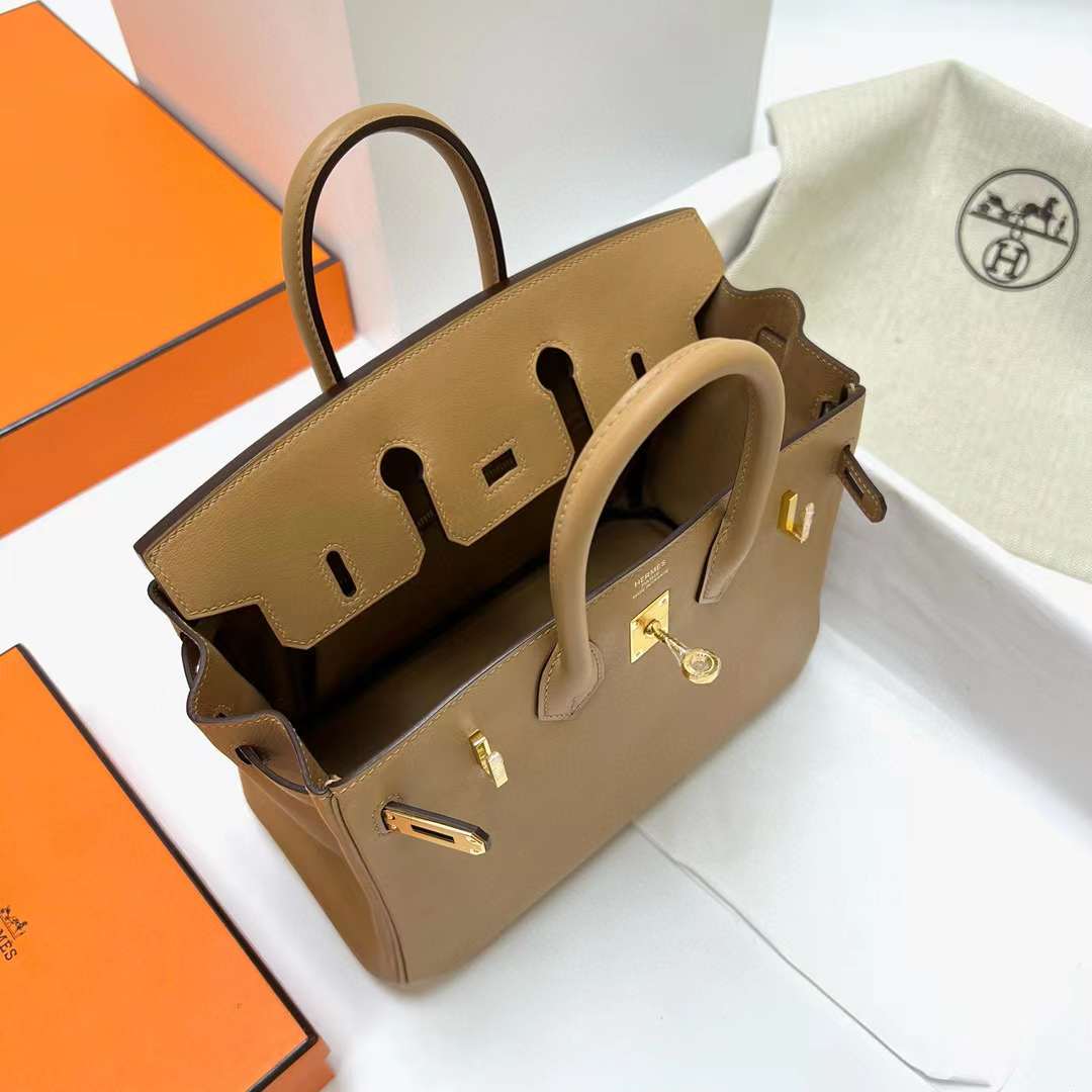 Hermès（爱马仕）Birkin 铂金包 Swift 0M 奶茶色 金扣 25cm 全手工蜡线缝制 Ghw