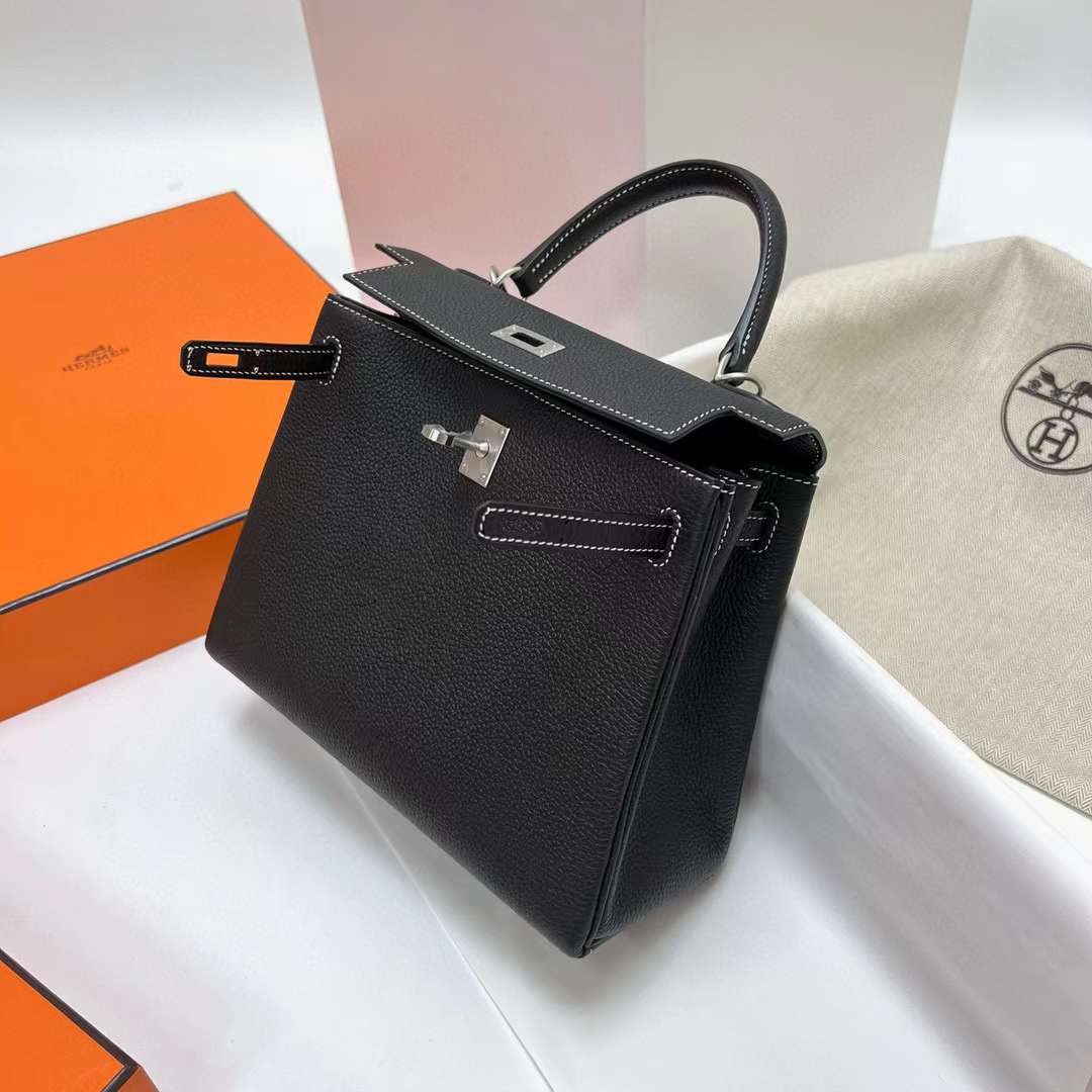 Hermès（爱马仕）Kelly 凯莉包 Togo皮 Ck89 黑色 磨砂银扣 25cm 全手工蜡线缝制 Mphw
