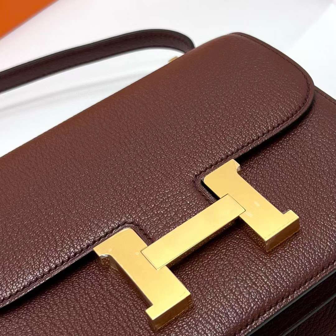 Hermès（爱马仕）Constance 空姐包 Chevre 进口山羊皮 Ck41 哈瓦那色 内拼 乌木色 金扣 19cm 全手工蜡线缝制 Ghw