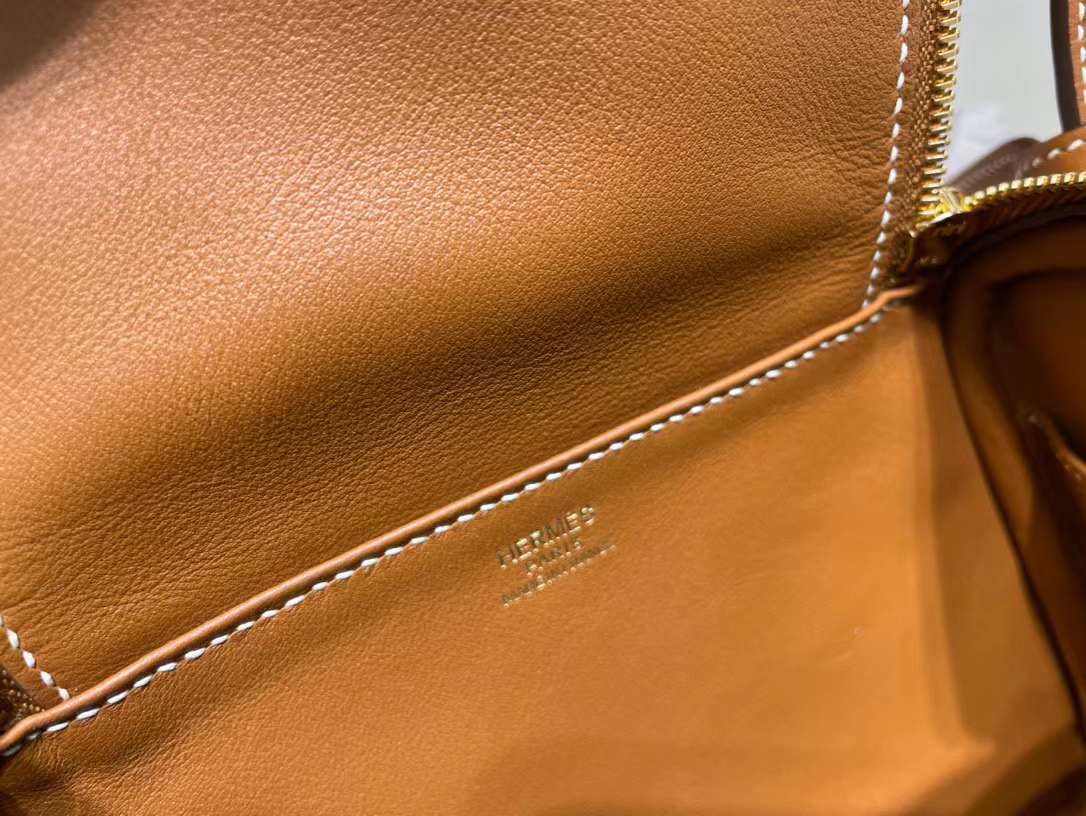 Hermès（爱马仕）Mini Lindy 迷你琳迪包 Suede 拼 Swift Ck37 金棕色 金扣 19cm 全手工蜡线缝制 Ghw