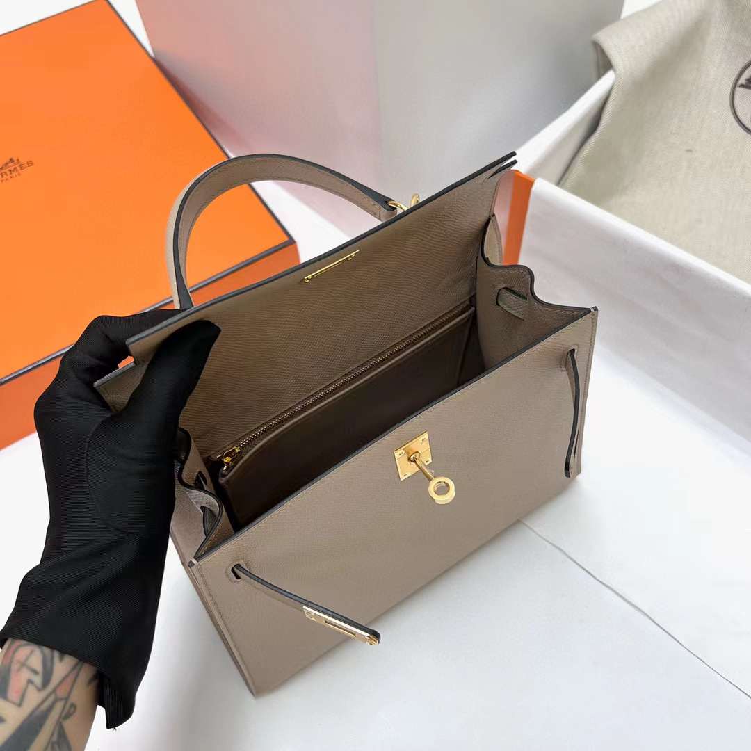 Hermès（爱马仕）Kelly 凯莉包 Epsom 2S 风衣灰 金扣 25cm 全手工蜡线缝制 Ghw