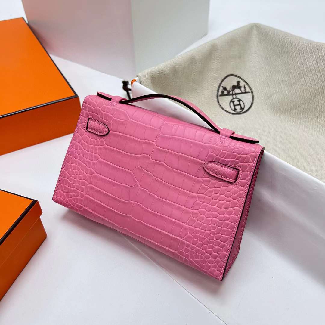 Hermès（爱马仕）Mini Kelly Pochette 雾面美洲鳄鱼 Matte Alligator Crocodile 5P 樱花粉 金扣 22cm Ghw