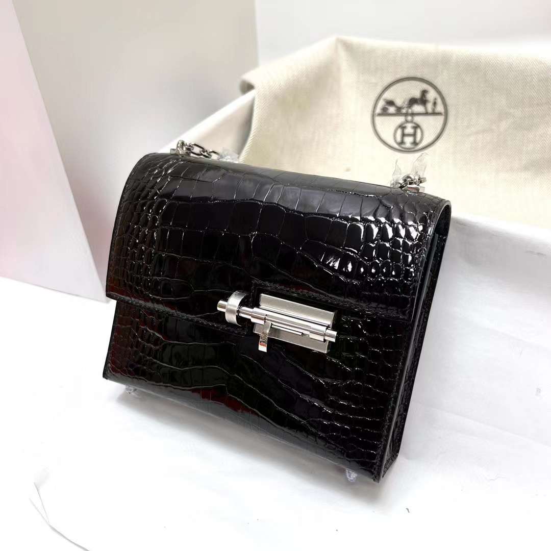 Hermès（爱马仕）Verrou 机枪包 亮面美洲鳄鱼 Ck89 黑色 银扣 17.5cm 全手工蜡线缝制 Phw