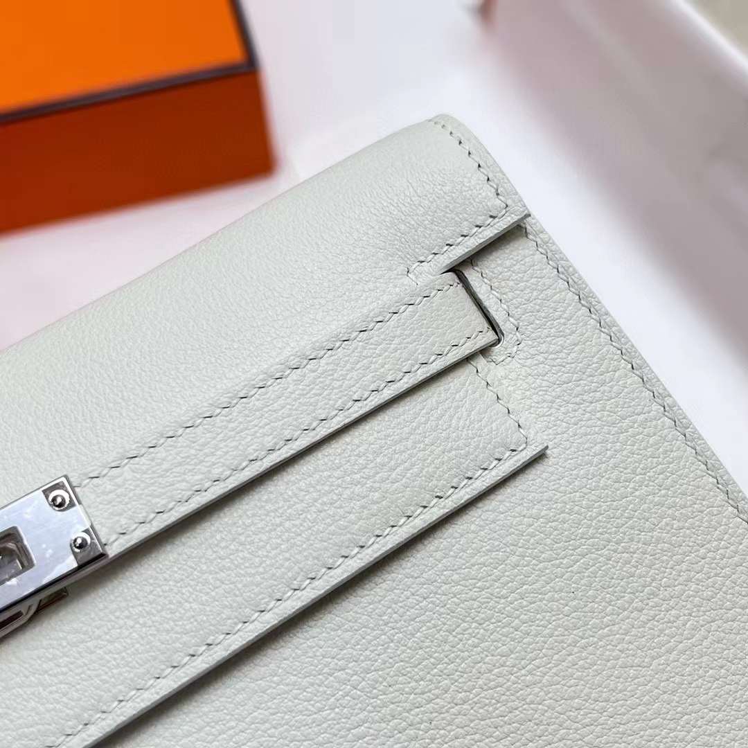 Hermès（爱马仕）Kelly danse 跳舞包 Evercolor 01 纯白 银扣 22cm 全手工蜡线缝制 Phw