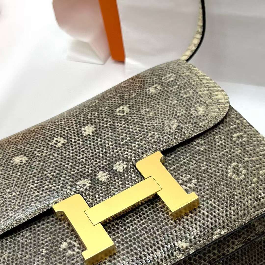 Hermès（爱马仕）Constance 康康 Lizard 进口蜥蜴皮 自然色 金扣 19cm 全手工蜡线缝制 Ghw