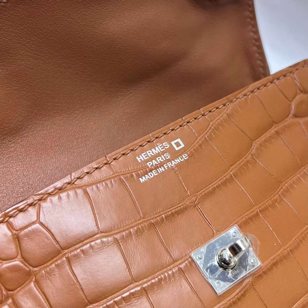 Hermès（爱马仕）Kelly doll 雾面美洲鳄鱼 Matte Alligator Crocodile 拼 Swift Ck37 金棕色 拼 乌木色 银扣 16cm Phw