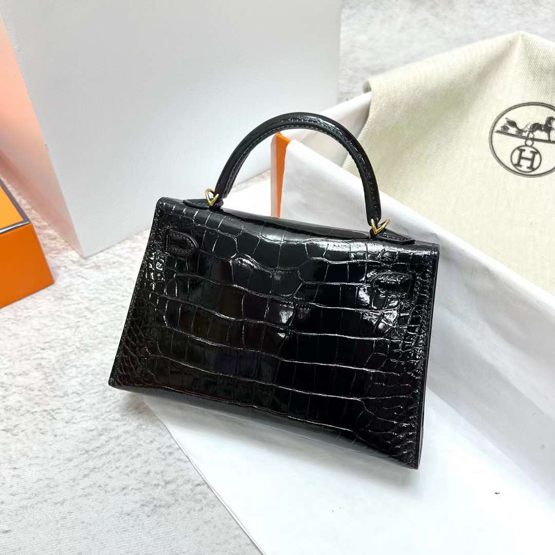 Hermès（爱马仕）Mini Kelly 迷你凯莉 亮面美洲鳄鱼 Shiny Alligator Crocodile Ck89 黑色 金扣 19cm 全手工蜡线缝制 Ghw