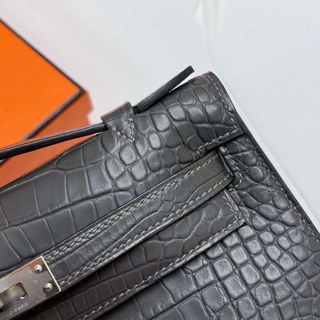 Hermès（爱马仕）Mini Kelly Pochette 雾面美洲鳄鱼 Matte Alligator Crocodile Ck88 石墨灰 银扣 22cm Phw
