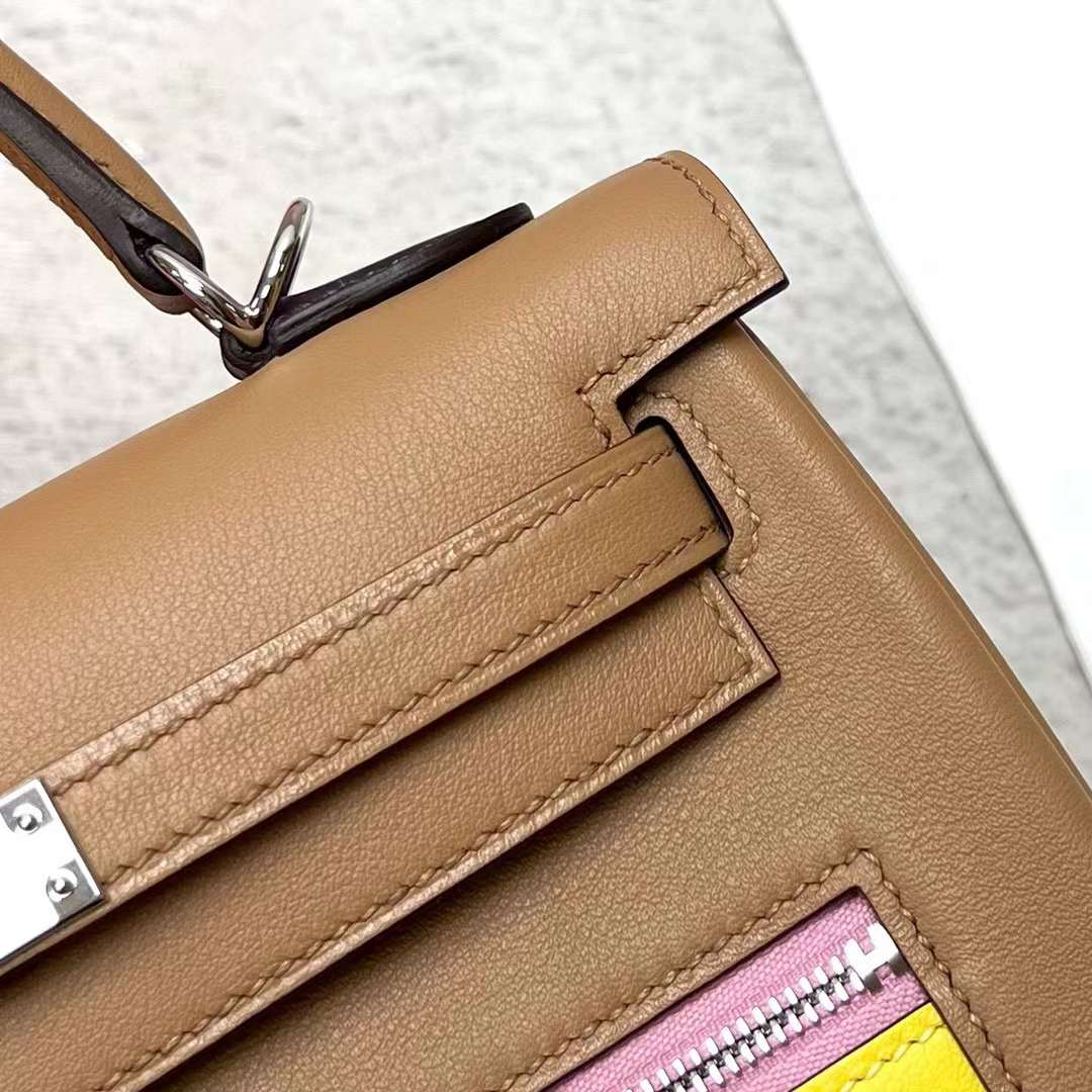 Hermès（爱马仕）Kelly 凯莉包 Colormatic Swift 口袋包 0M 奶茶色 银扣 25cm 全手工蜡线缝制 Phw