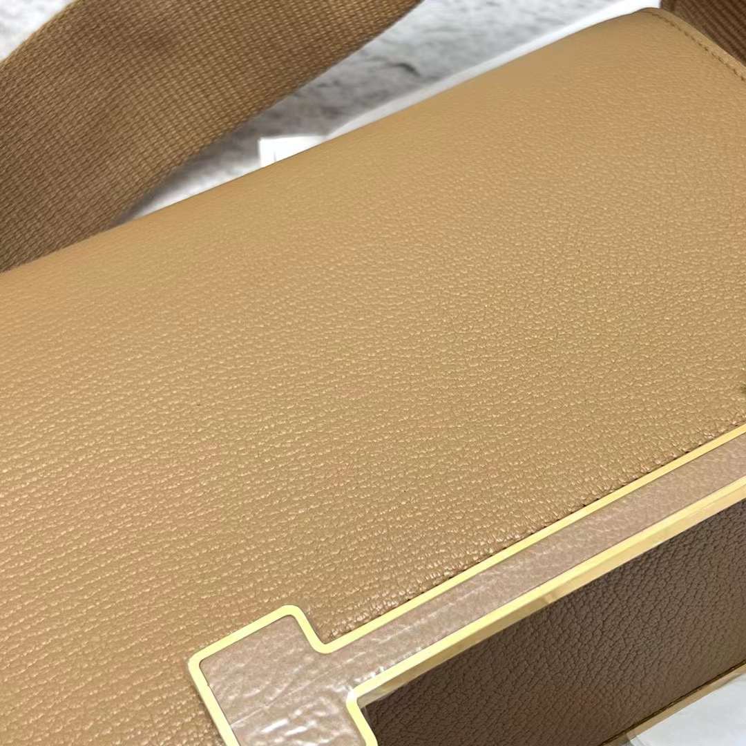 Hermès（爱马仕）Geta 木屐包 Chevre 进口山羊皮 0M 奶茶色 金扣 20cm 全手工蜡线缝制 Ghw