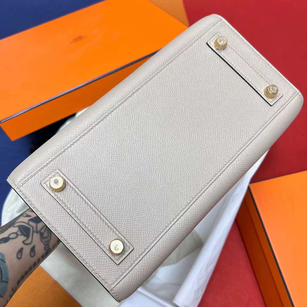 Hermès（爱马仕）Birkin 铂金包 Sellier Epsom S2 风衣灰 拼 ck10 奶昔白 拉丝金扣 25cm 全手工蜡线缝制 MPhw