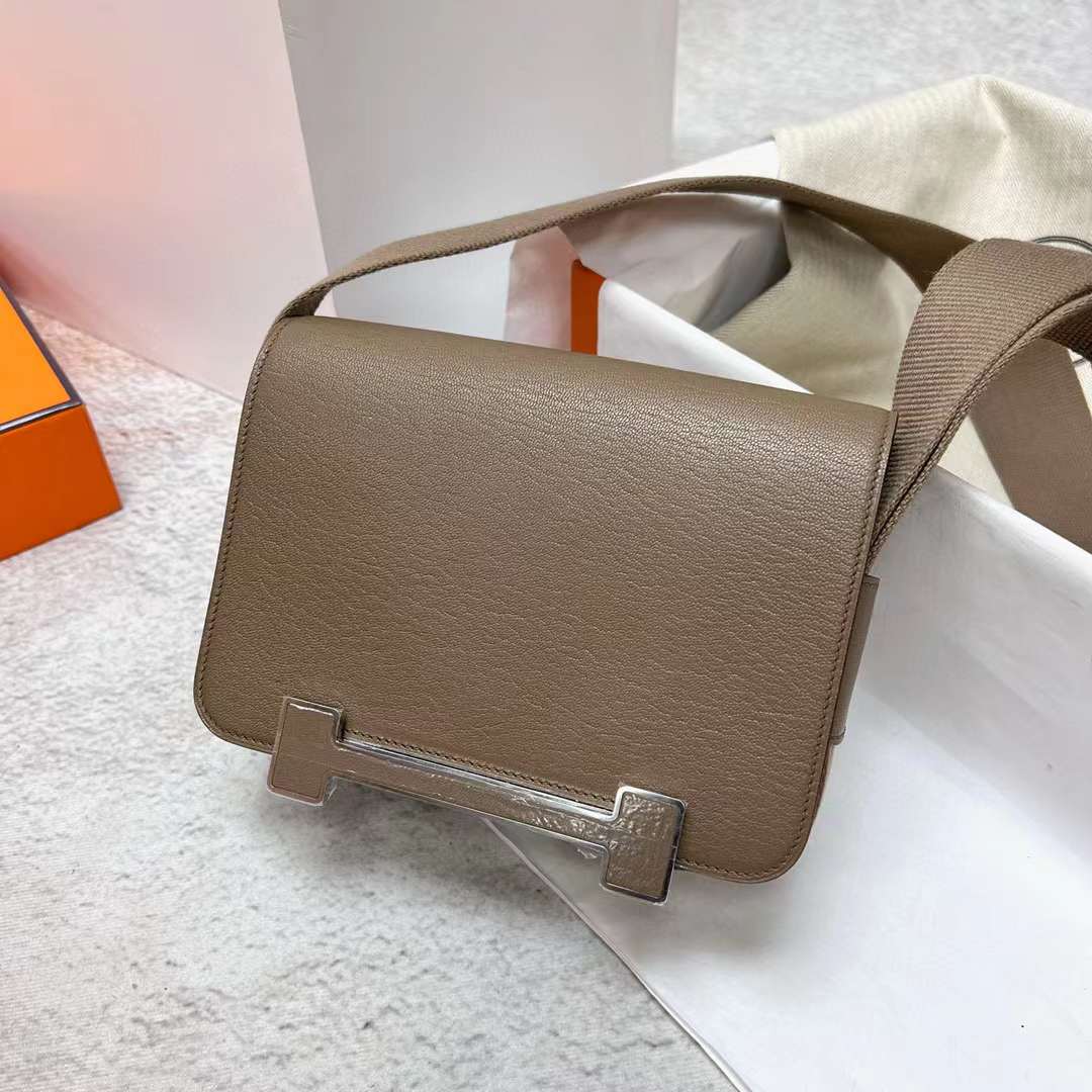 Hermès（爱马仕）Geta 木屐包 Chevre 进口山羊皮 Ck18 大象灰 银扣 20cm 全手工蜡线缝制 Ghw