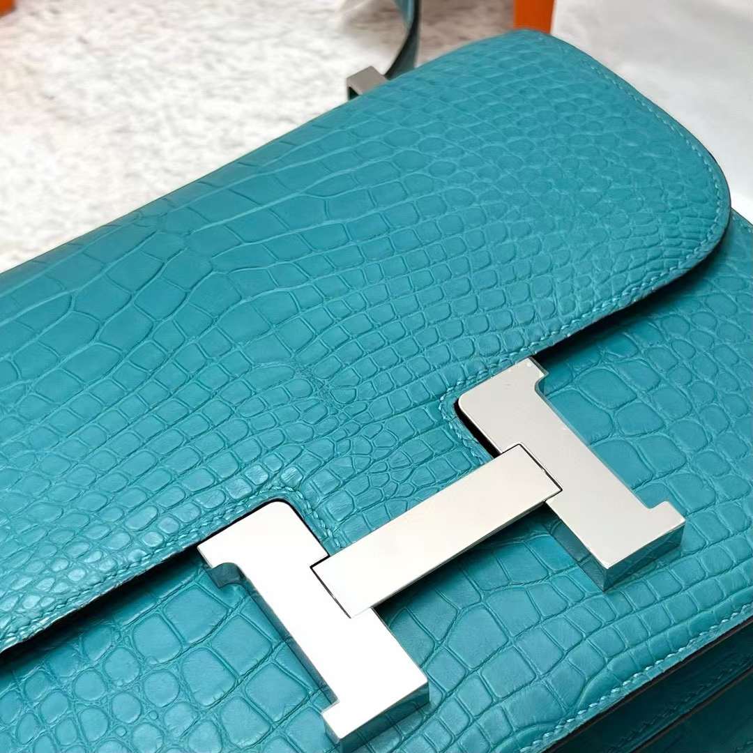 Hermès（爱马仕）Constance 空姐包 雾面美洲鳄鱼皮 Matte Alligator Crocodile 3z 圣西尔兰 银扣 24cm 全手工蜡线缝制 Phw
