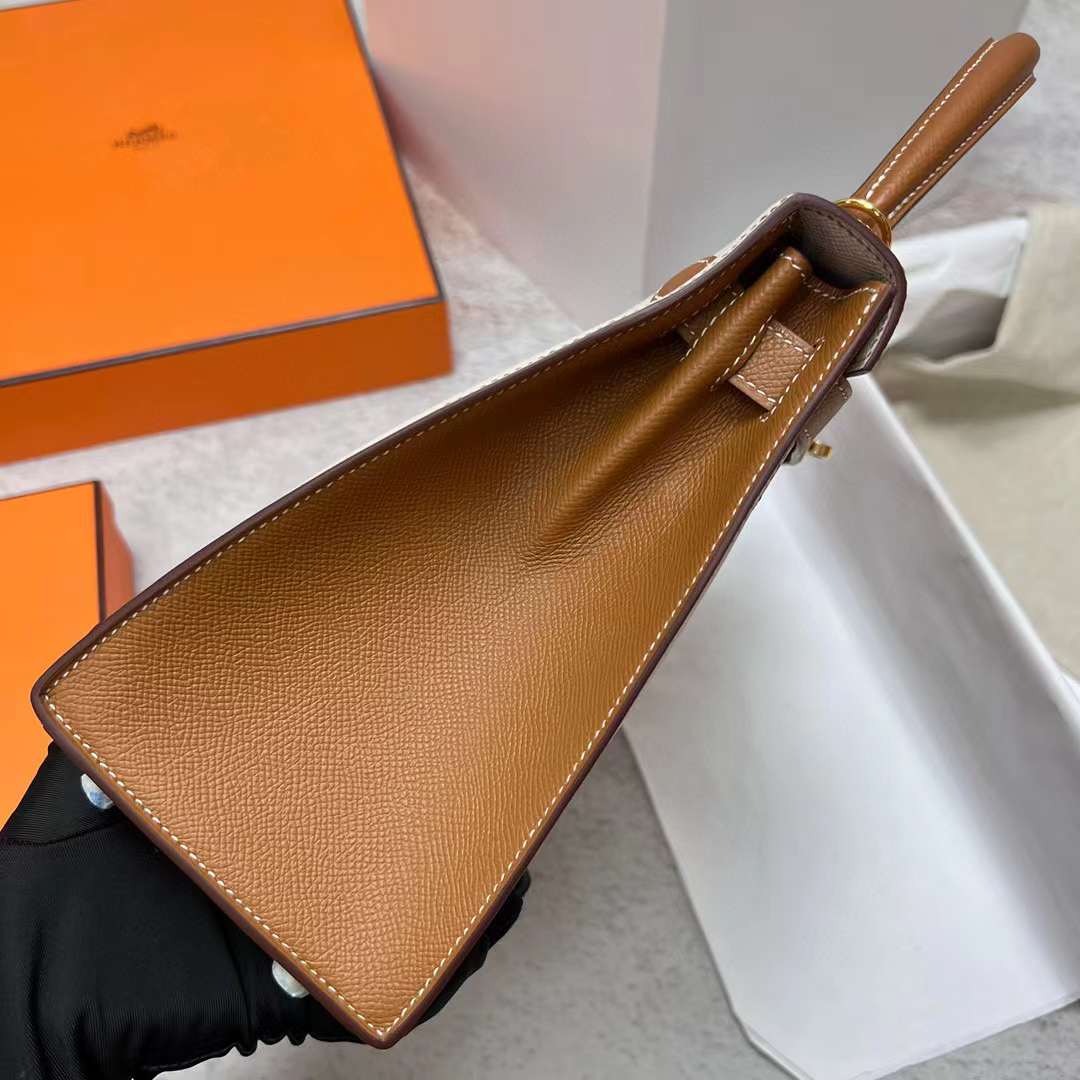 Hermès（爱马仕）Kelly 凯莉包 Epsom Ck10 奶昔白 拼 Ck37 金棕色 金扣 28cm 全手工蜡线缝制 Ghw