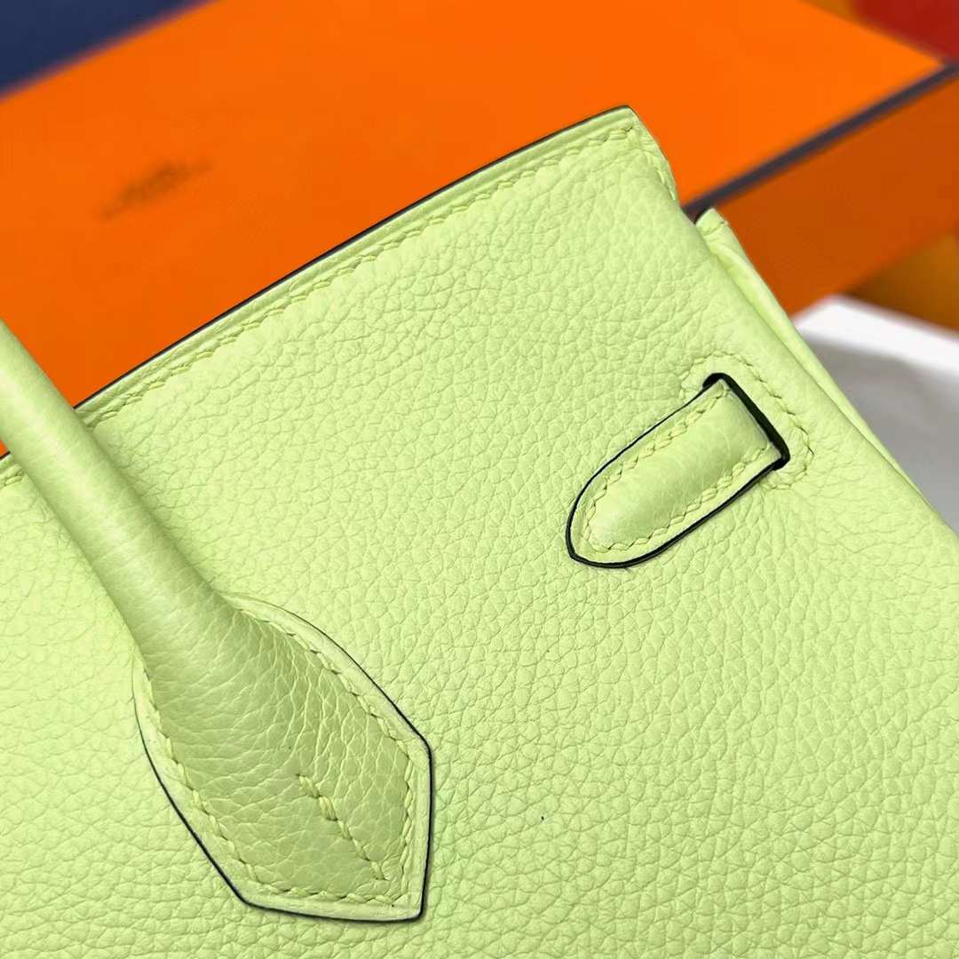 Hermès（爱马仕）Birkin 铂金包 Togo 御用原厂德国小牛皮 Y6 苦艾酒绿 Vert Absinthe 25cm 全手工蜡线缝制 Phw
