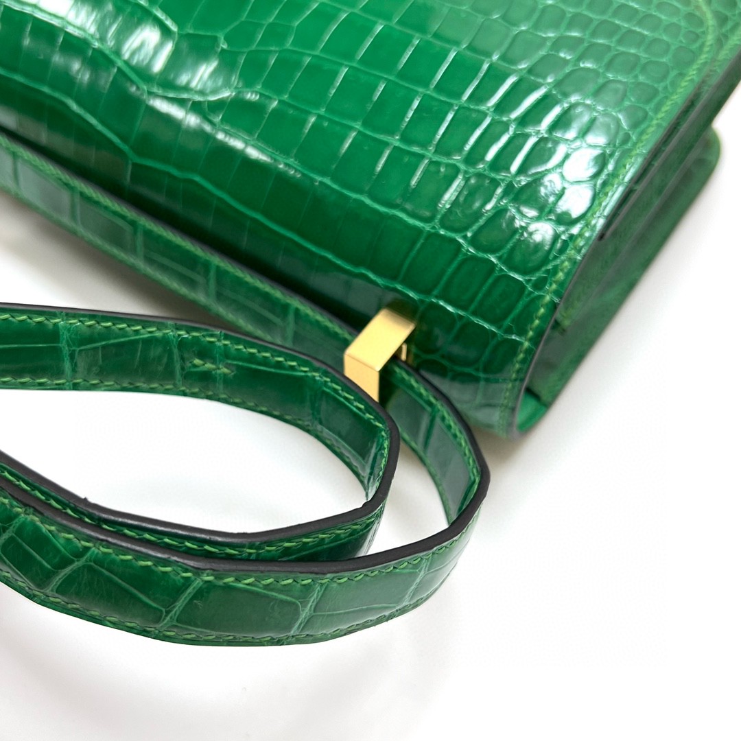 Hermès（爱马仕）Constance 空姐包 Crocodile shiny 亮面鳄鱼皮 仙人掌绿 金扣 GHW 24cm 顶级手缝